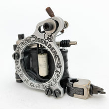 Load image into Gallery viewer, Ginkgo Mid-Big Grouping Liner- Engraved, Silver, Black